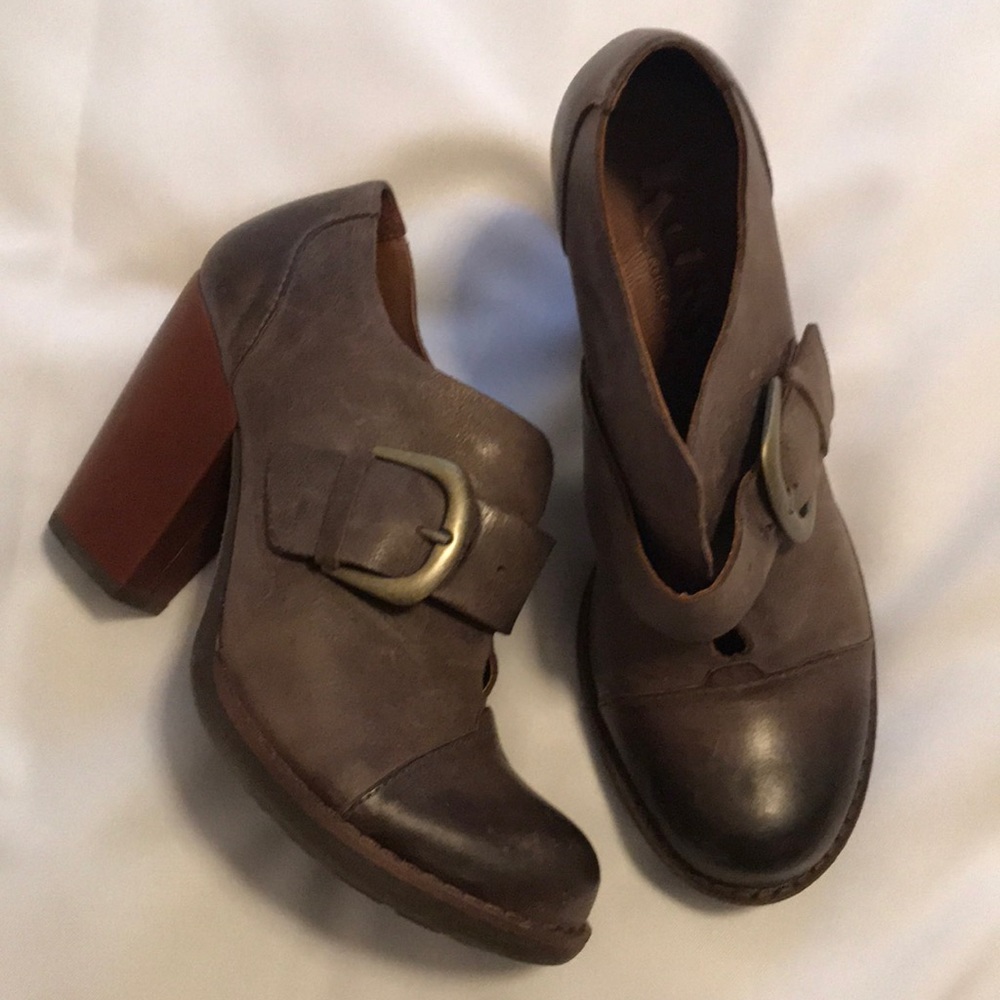 Korks heels